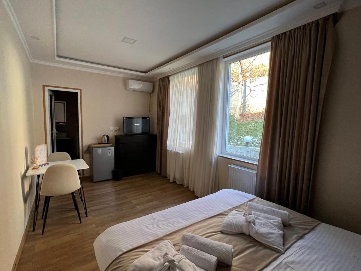 Serenity Likani Villa Hotel Borzsomi Kültér fotó